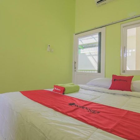 Reddoorz Syariah Near Museum Wisma Karya Subang Extérieur photo