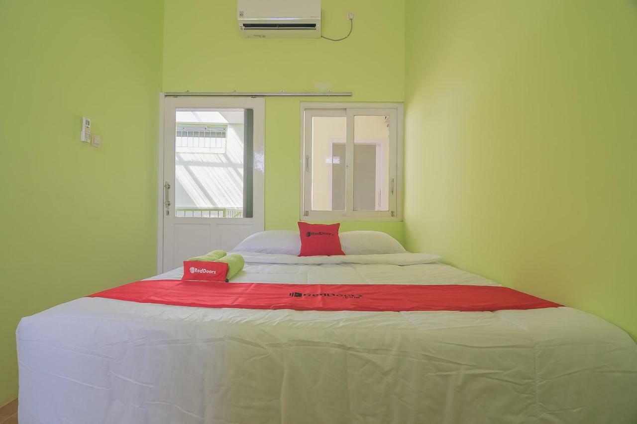 Reddoorz Syariah Near Museum Wisma Karya Subang Extérieur photo